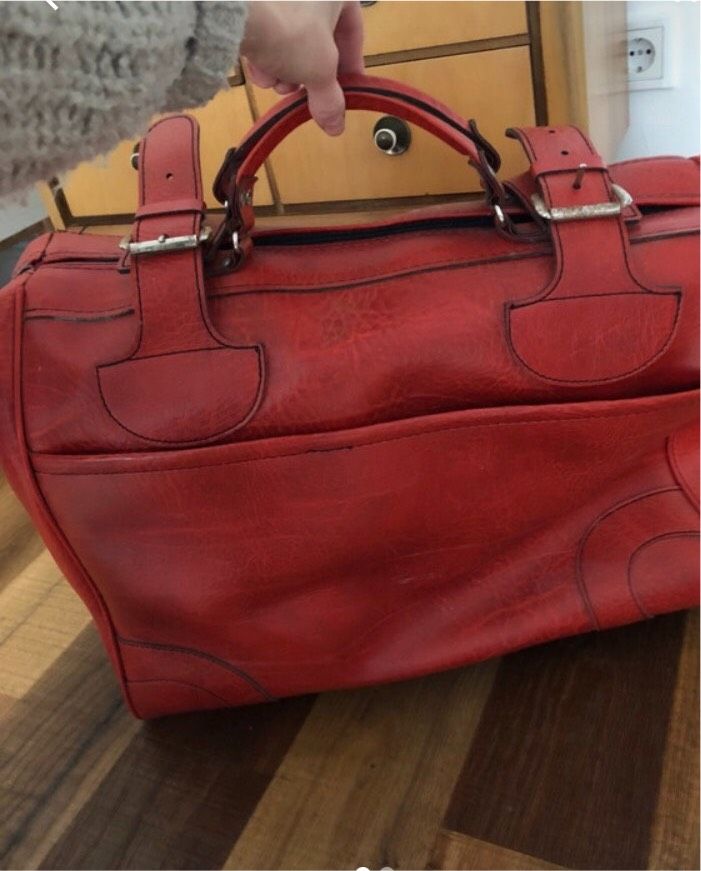 Vintage Reisetasche Tasche weekender rot in Berlin