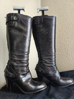 Belstaff Grace Slim Stiefel schwarzbraun Gr. 37, größengerecht Frankfurt am Main - Bornheim Vorschau