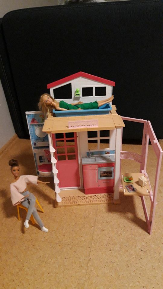 Barbiehaus 2 Story House doll in Bramsche