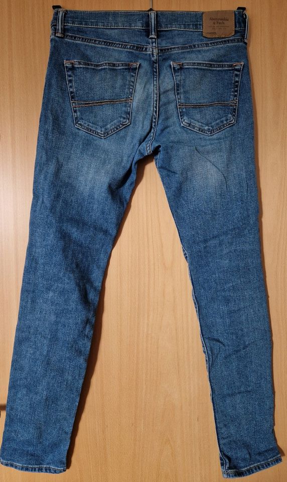 Abercrombie & Fitch 5-Pocket Jeans Gr. W30 – L32 Super Skinny in Leverkusen