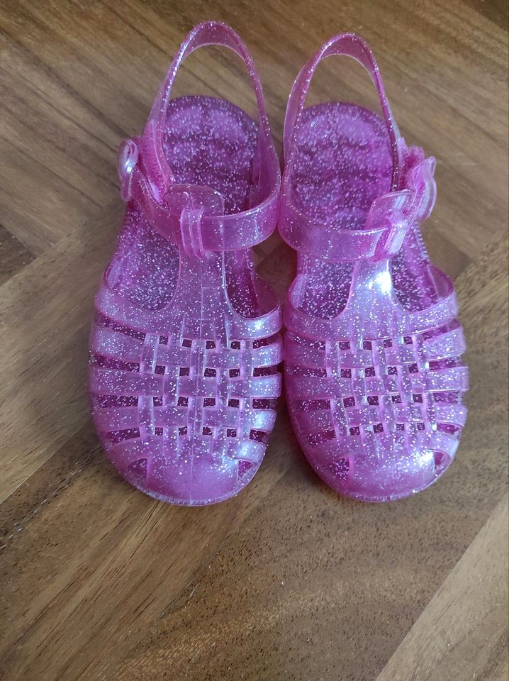 pinke Glitzerbadeschuhe, Gr. 27 in Hirschau