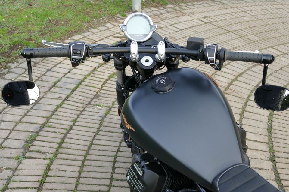 Moto Guzzi V 9 Bobber Special Edition Umbau in Viersen