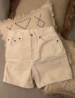 NEU Topshop - Editor - Jeansshorts in Weiß, in 36 Friedrichshain-Kreuzberg - Friedrichshain Vorschau