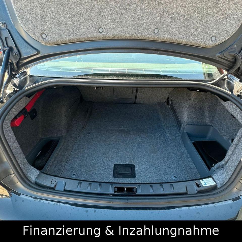 BMW 320i Coupe Xenon Navi 1 Hand Sitzheizung PDC AHK in Osnabrück