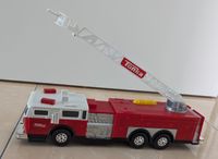 Feuerwehrauto Kinderspielzeug, Leiterwagen mit Sound/Geräuschen Hessen - Baunatal Vorschau