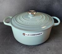 ‼️Le Creuset Signature Bräter/ Topf 26cm. Farbe Sea salt. NEU Nordrhein-Westfalen - Kranenburg Vorschau