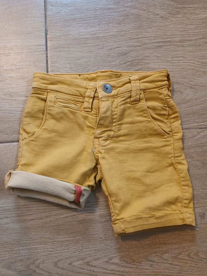 Jeans-Shorts super-stretch senfgelb & grau Baumwolle in Garching an der Alz