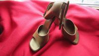 Van der Laan Schuhe High Heels Riemchenschuhe 39 Sandalen Pumps Rheinland-Pfalz - Willwerscheid Vorschau