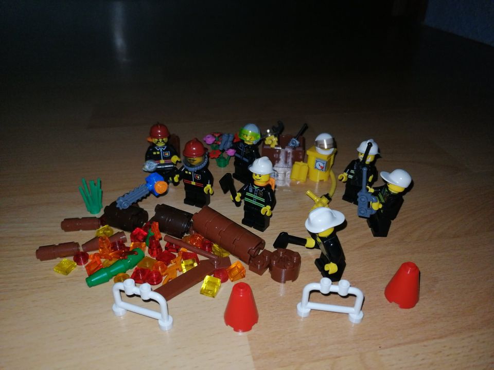Lego® Feuerwehreinsatz (Brand) - Minifiguren in Elsterwerda