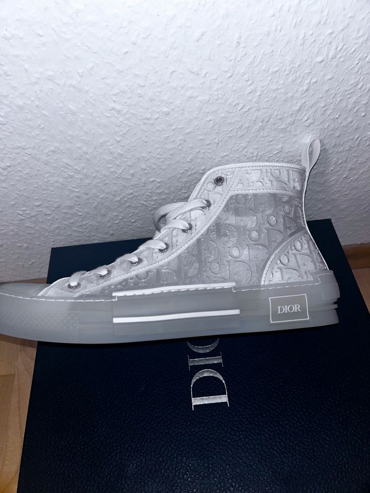 Dior B23 High Top white raised oblique in Hamburg