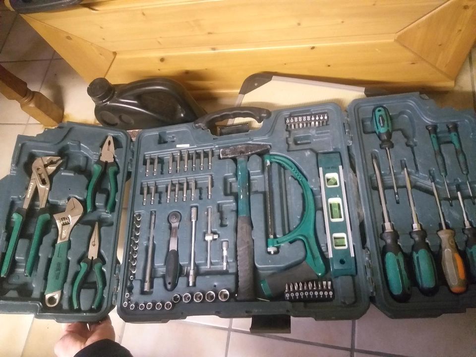 Viele Werkzeug in Rheda-Wiedenbrück