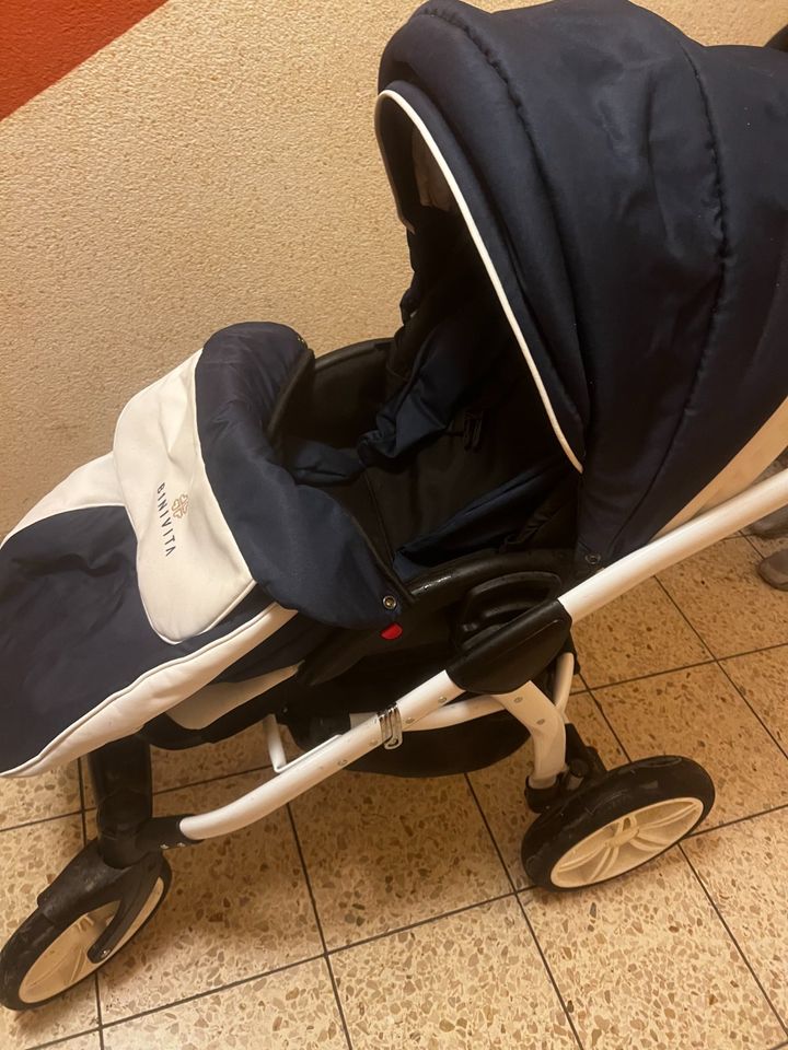 Kinderwagen neu in Offenburg