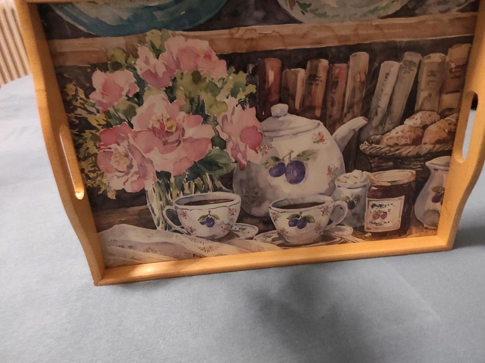 Hübsches  Vintage Tablett mit Griff Holz Blume Dekor Top Zustand in Weinheim