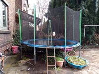 Trampolin mit einem Sprungtuch von 3 Meter Durchmesser. Nordrhein-Westfalen - Herne Vorschau