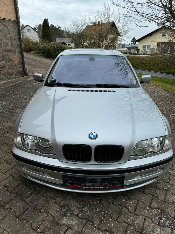 BMW e46 330i in Wald Oberpf.