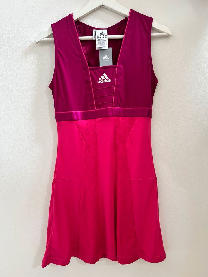 Adidas Kleid in Radebeul