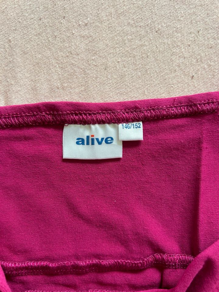 Kleid Alive Größe 146/152 in Meckenbeuren