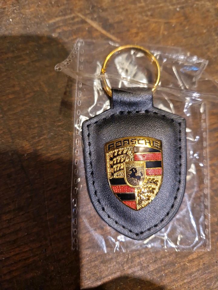 Porsche Original-Schlüsselanhänger, schwarzes Leder mit Metall