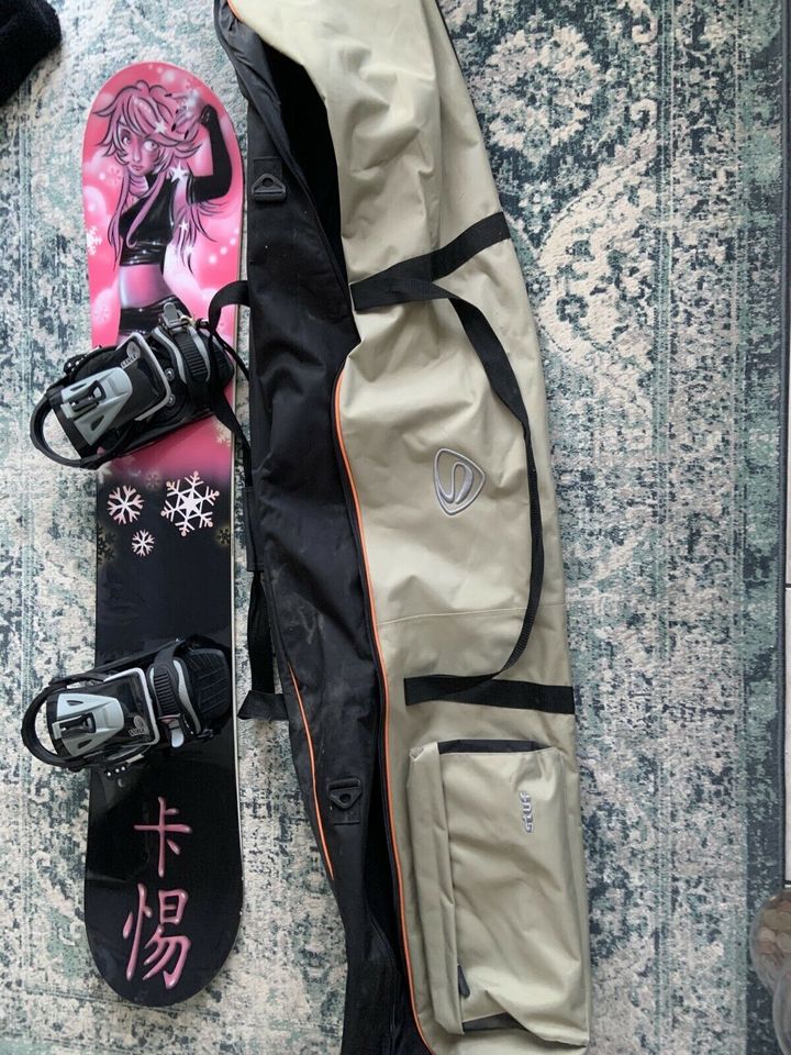 Snowboard samt Snowboard Tasche in Stuttgart