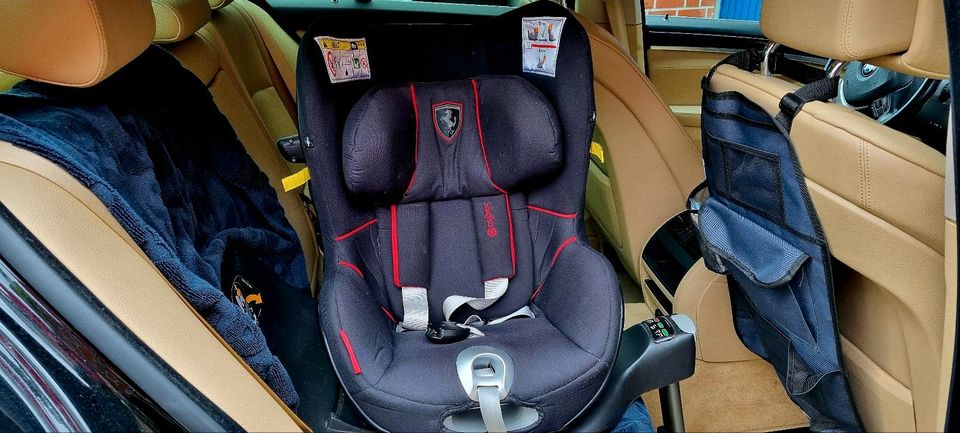 Cybex Platinum Base Z Kindersitz Ferrari Edition schwarz wie neu in Witten