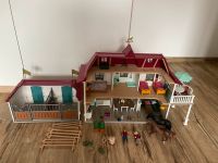 Schleich Wohnhaus mit Stall und Original Verpackung Hessen - Taunusstein Vorschau