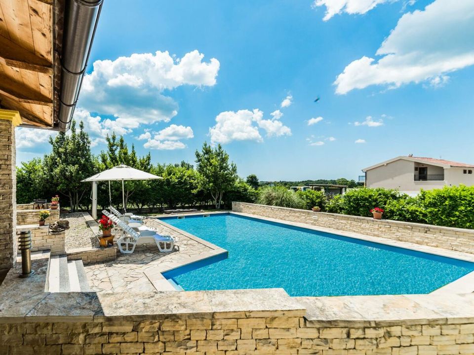 Kroatien Ferienhaus mit Pool bei Zadar bis 10 Pers. in Nürnberg (Mittelfr)