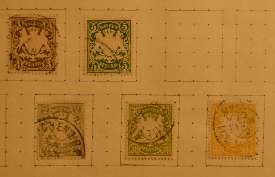 46 seltenen Briefmarken mit Raritäten aus Bayern ab 1875 in Köln