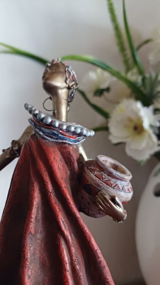 3 Teile1 Paar Massai – Krieger und  Afrikafigur  mit Teelicht in Dresden