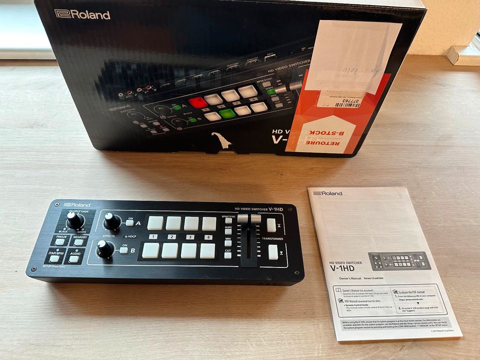 Roland V1 HD - Video Mixer / Video Mischer HDMI in Breckerfeld