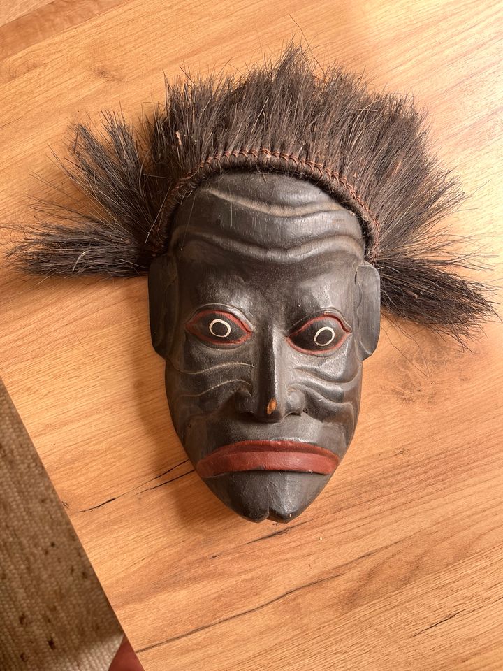 Afrikanische Holzmaske in Klettbach