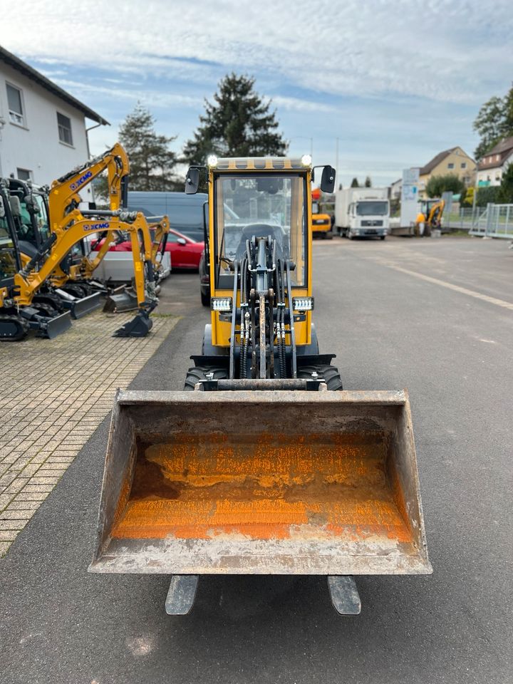 Eurotrac W11 Hoflader Kubota Allrad Radlader Hoftrac 19500€ Netto in Steinau an der Straße