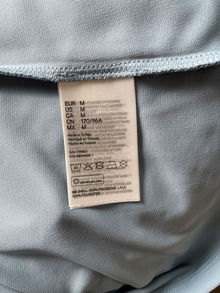 H&M Top mit spitze GrM neu mit Etikett in Hamburg