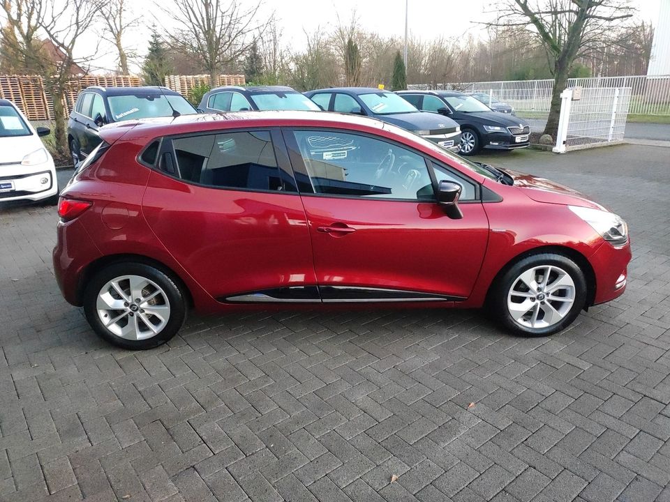 Renault Clio Limited Navi/DAB+/PDC/SHZ/16-Zoll in Langenweddingen