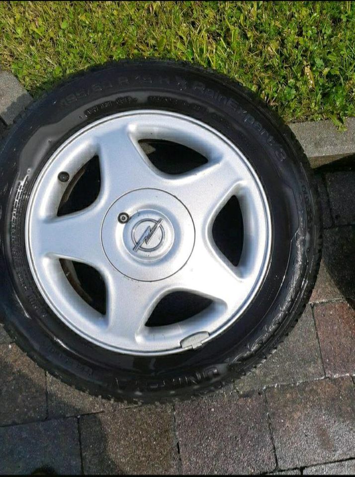 195/60 R15 Sommerreifen auf Alufelgen Opel in Schonstett