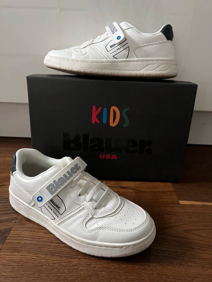 Blauer USA Sneaker, weiß, Größe 35, Top Zustand in Kenzingen