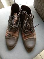 Verschenke Schuhe Größe 40 Anni G Niedersachsen - Cremlingen Vorschau