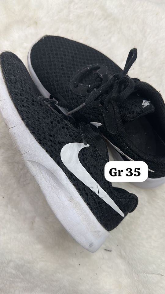 Nike Schuhe gr 34,35,36 oder 32 bitte aussuchen in Rheinland-Pfalz -  Altenkirchen | Gebrauchte Kinderschuhe Größe 34 kaufen | eBay Kleinanzeigen  ist jetzt Kleinanzeigen