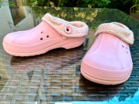 Hausschuhe Crocs, Damen Gr. W9 (EU 39/40), rosé Berlin - Steglitz Vorschau