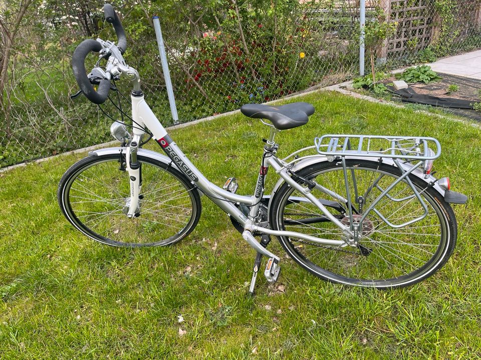 Pegasus Damenfahrrad 28 Zoll in Nürnberg (Mittelfr)