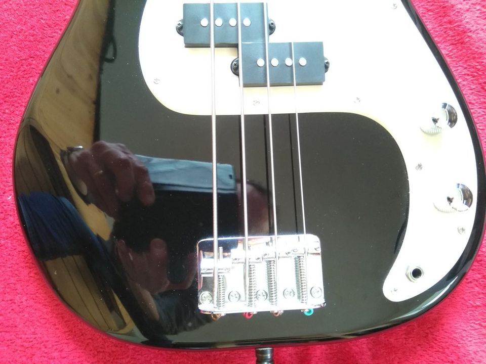 E-Bass Squier (made by Fender) P-Pass Affinity in Landshut