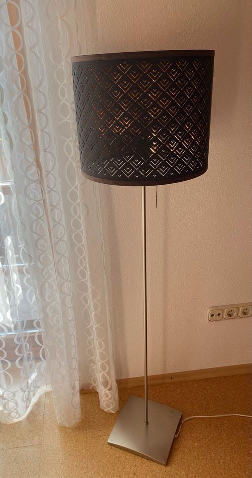 IKEA Stehlampe mit Lampenschirm in Bayern - Bogen Niederbay | eBay  Kleinanzeigen ist jetzt Kleinanzeigen