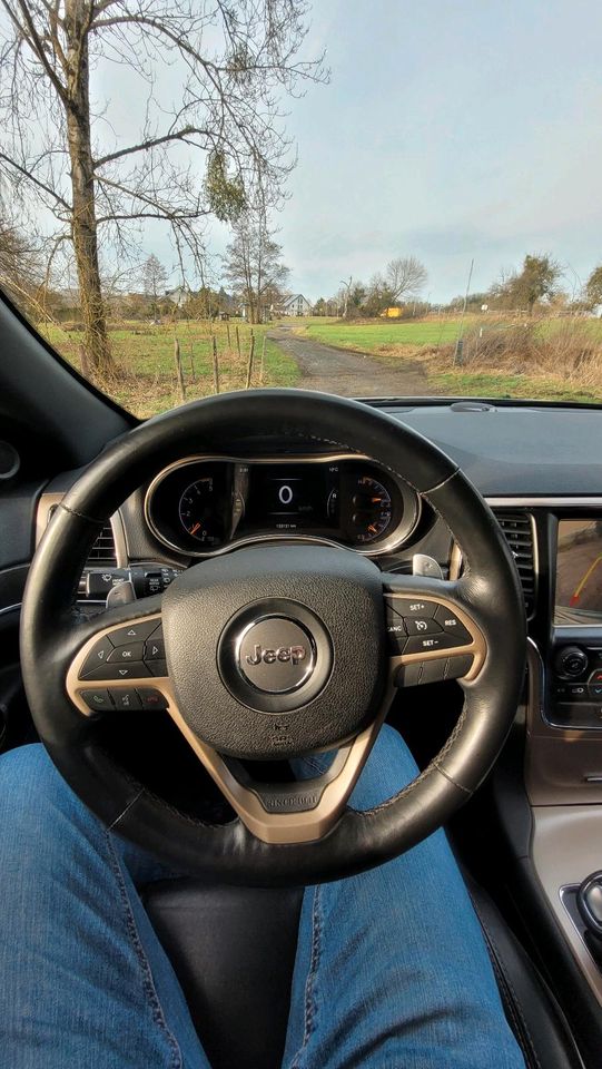 Jeep grand cherokee/ TÜV 12/25 in Neuwied