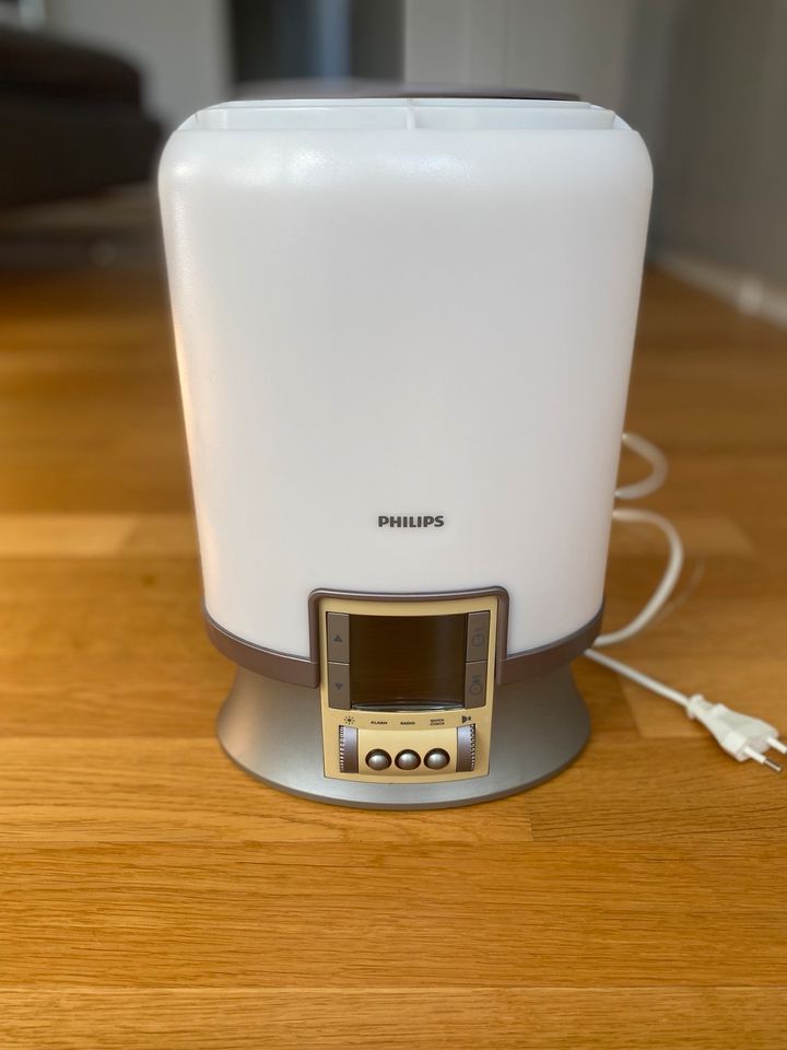 PHILIPS Wake-Up Light HF3463 Radiowecker in Baldham