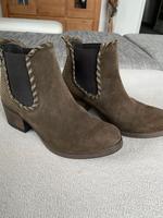 Cox Stiefeletten grün Wildleder Gr. 39 Nordrhein-Westfalen - Bornheim Vorschau