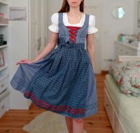 Modernes Dirndl Royalblau Rot s.Oliver 34 XS Wiesn Tracht Oktober Bayern - Volkach Vorschau