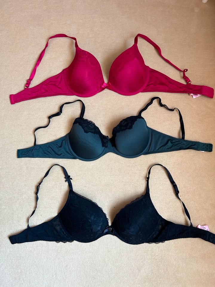 3 x BH Hunkemöller Größe 80C wie neu in Rottleben