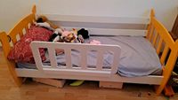 Kinderbett mit Matratze u. Rausfallschutz Baden-Württemberg - Heiligenberg Vorschau
