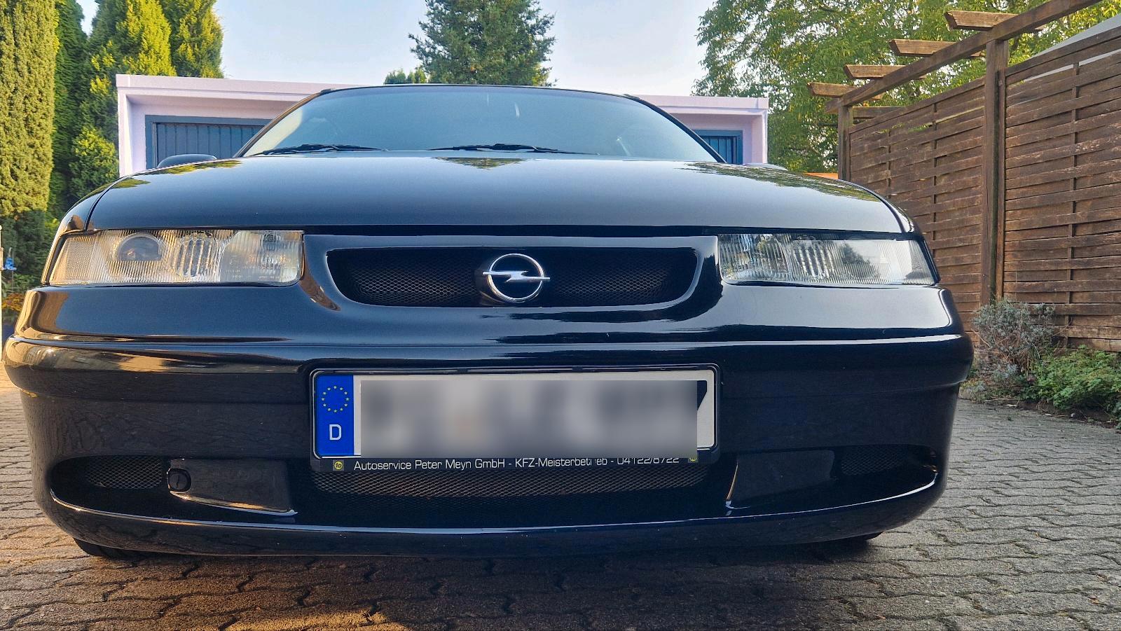 Abbildung des Autos Opel Calibra V6