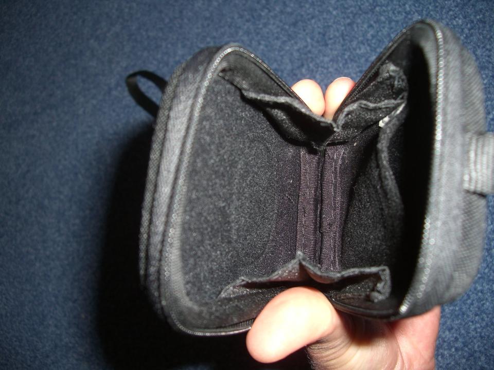 hama schwarze Kameratasche hardcase mit weißem Blumendruck in Asendorf (Nordheide)