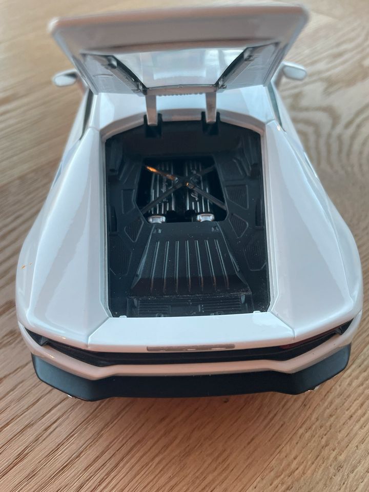 Modellauto 1:18 Lamborghini Huracan in Straßlach-Dingharting